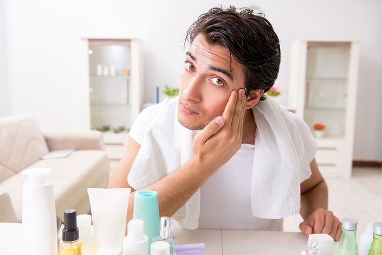 10 Sabun Muka Pria Terbaik untuk Memutihkan Wajah